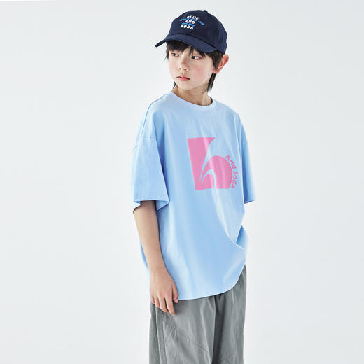 青石灰 经典白预售4.19发 【轻氧T】蓝汽水2026夏男童上衣印花短袖UPF50+防晒青少年凉感T恤 商品图3