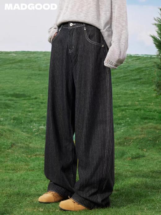 马得工地/MDGDKZ211747/星星铆钉弯刀裤 商品图0