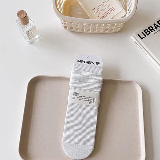 基础-简约竖条直板堆堆女袜-纪念日百货门店同款170093203 商品图4