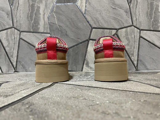 春季特惠💰350 UGG Tazz 厚底民族风 舒适休闲包头拖鞋 女款 商品图4