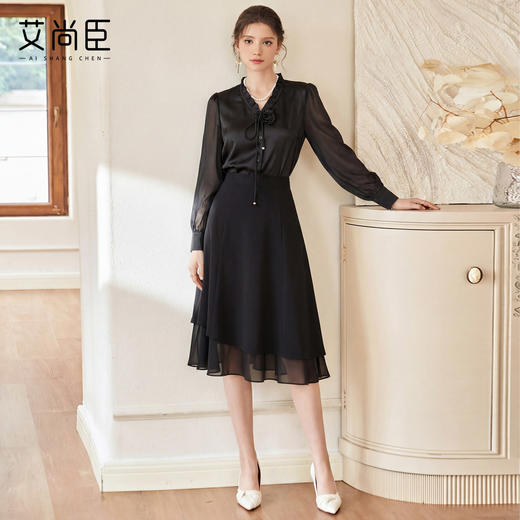 艾尚臣轻奢风黑色衬衫半裙两件套女春季灯笼袖花边领雪纺衬衣套装 商品图2