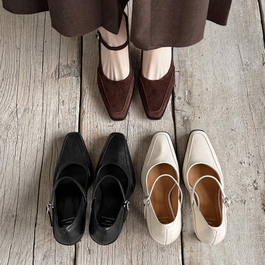 【预售7天】法式复古尖头单鞋，2026新款真皮细跟高跟鞋一字扣带玛丽珍鞋82882 商品图0