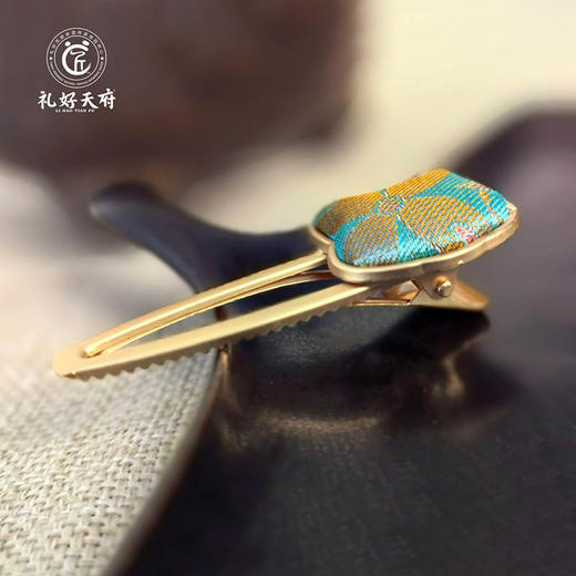 【蜀锦饰品：发夹】礼好天府非遗蜀锦发饰 柿柿如意/萌猫雅韵多款可选 刺绣国风头饰 日常百搭穿搭配饰 传统手工马年中国风特色礼物节日伴手礼礼品 商品图2