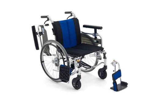 日本MIKI轮椅轻便折叠坐高扶手可调多功能老人专用代步轮椅 商品图0