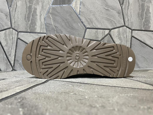春季特惠💰350 UGG mini 三层底 5cm厚 经典的ultra mini鞋型 商品图3