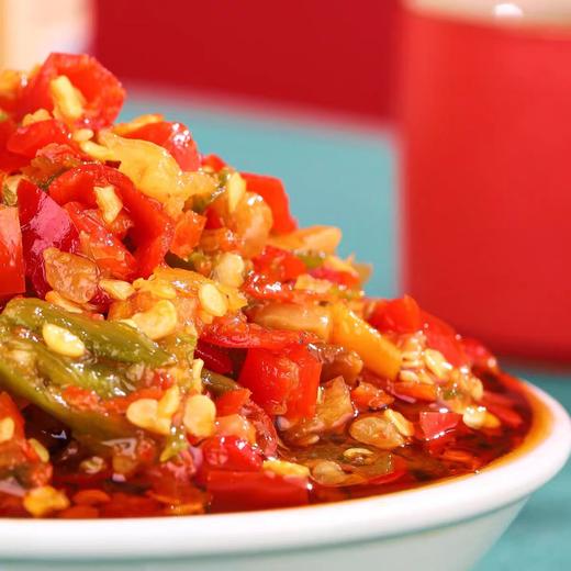 【甄选】湖南特色农家彩椒酱香辣下饭佐餐调味开罐即食248g*2罐 商品图2