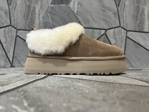 春季特惠💰350 UGG 廓形设计的 Tazzelle 塔茨勒便鞋 厚底懒人鞋 商品图1