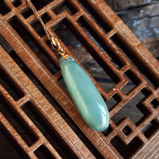 【天然正品】A货翡翠AU750玫瑰金镶天然细腻冰种福瓜（瓜瓞绵绵）翡翠吊坠项链100226NJM13 商品图7