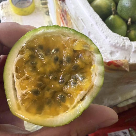 黄金百香果 口感纯甜 放置表皮皱巴口感更佳 27.9/2斤（大果） 商品图0