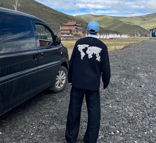 点此购买 GOODBRAND春秋季男女款地图亮片轻奢时尚纯棉长袖卫衣 md 340891 商品图8