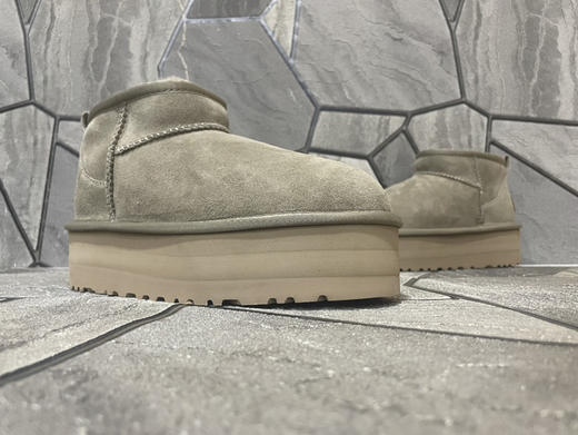 春季特惠💰350 UGG mini 三层底 5cm厚 经典的ultra mini鞋型 商品图5