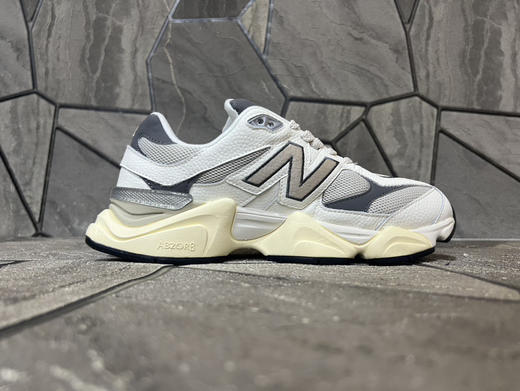 春季特惠💰360 新百伦New Balance NB9060 联名款 复古休闲运动慢跑鞋 商品图1