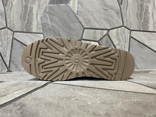 春季特惠💰350 UGG mini 三层底 5cm厚 经典的ultra mini鞋型 商品图3