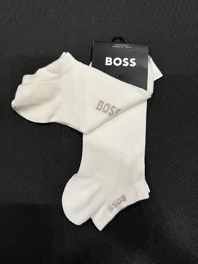 【订单实付低于299元，不发货.贴身衣物不退不换】HUGO BOSS 袜子男  50538188-100 .