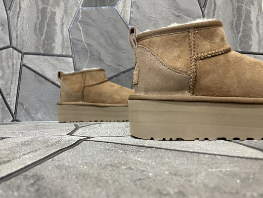 春季特惠💰350 UGG mini 三层底 5cm厚 经典的ultra mini鞋型 商品图6