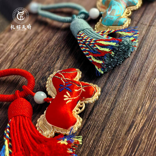 【蜀锦挂件：锦马呈祥】礼好天府非遗蜀锦饰品挂件 多款可选 刺绣国风配饰车挂挂件 中国特色礼品 传统手工马年挂件挂饰伴手礼 商品图6