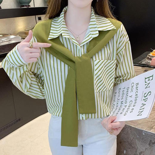 【韩版假两件披肩衬衫】春季 气质宽松显瘦衬衣 设计感条纹长袖女上衣  商品图2