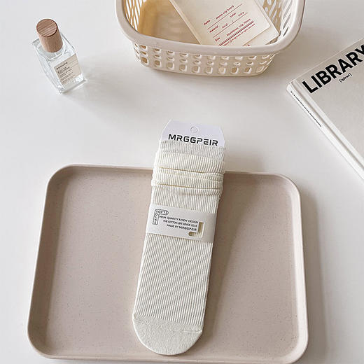 基础-简约竖条直板堆堆女袜-纪念日百货门店同款170093203 商品图1