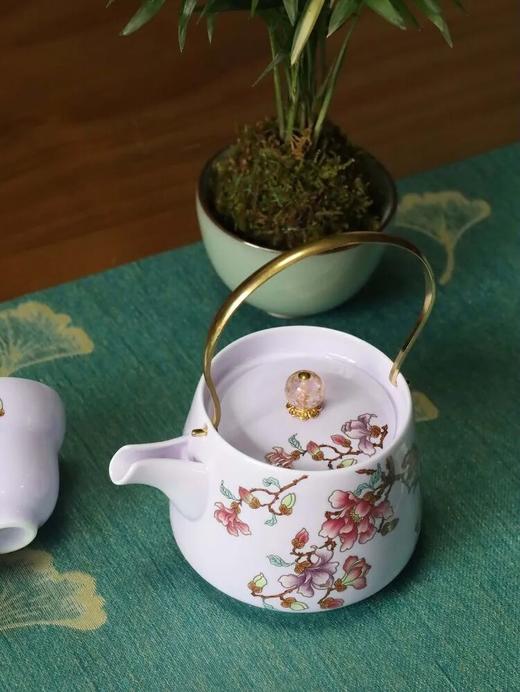 紫韵流芳·羊脂玉提梁壶套组 | 刘铭志大师监制，细腻的羊脂玉瓷，玉兰花牡丹花花绘 商品图2