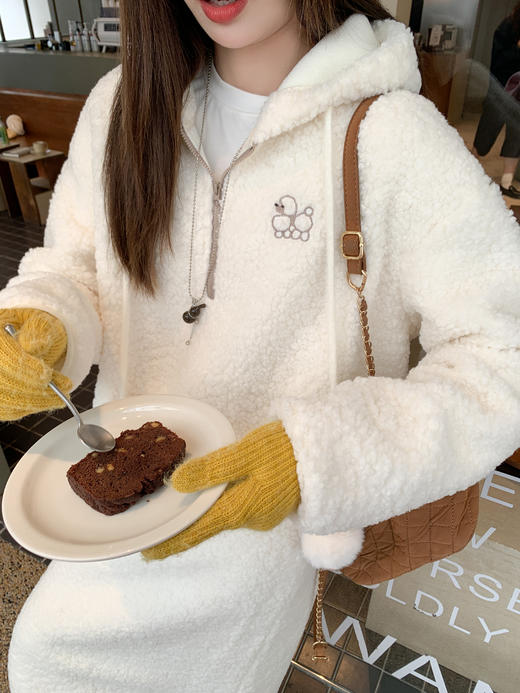 <曾小咸推荐>3.1现货秒杀！微信超特价！韩系米白色摇粒绒连帽卫衣 日常189.99 立减100 秒杀89.99！半裙 日常159.99 立减80 秒杀79.99！ 商品图10