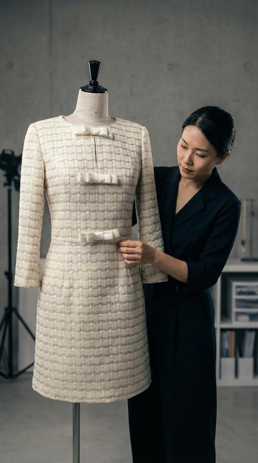 圆领钉珠蝴蝶结收腰连衣裙 商品图6