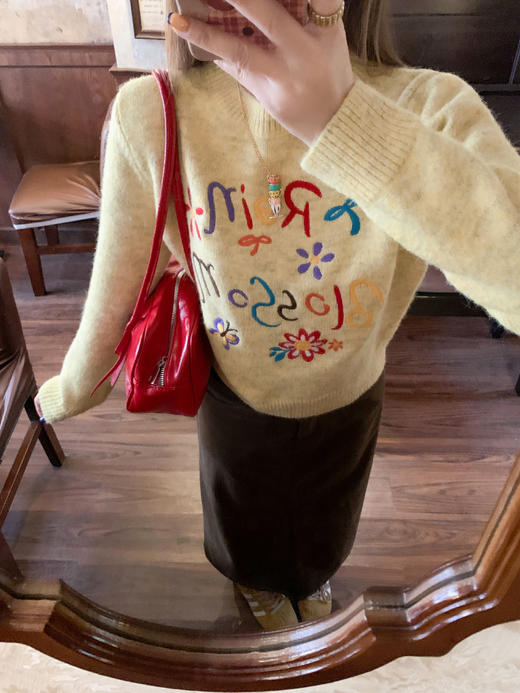 <曾小咸推荐>3.1现货秒杀！微信超特价！韩系字母印花宽松毛衣 日常199.99 立减110 秒杀89.99！ 商品图5