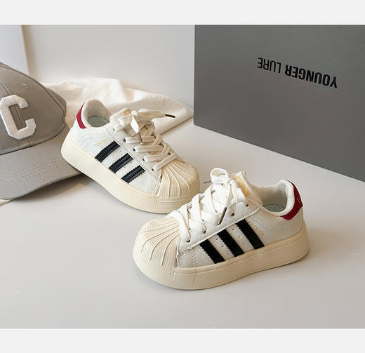 😉开学季必备高品质经典小白鞋！2026春季新款儿童高品质高颜值大牌风 🌸【岁愿大牌风开学季儿童贝壳头小白鞋X149】--爆火 开学封神小白鞋 商品图1