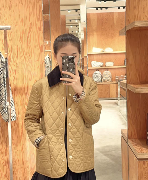 巴宝莉 26蓝标黄金棉服（MM） 商品图1