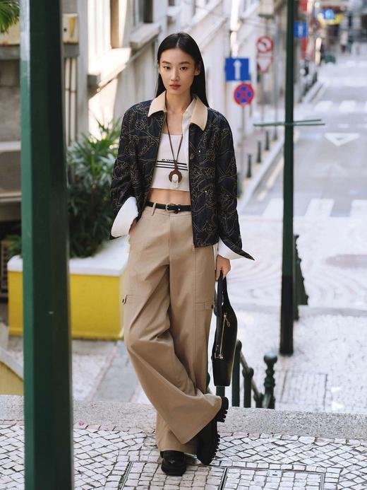 一店k （贵子1700➕ 同步在售）26ss早春新款！女生帅起来就没男人什么事儿啦！版型超哇塞！巨显腿长！宽松挺括女款工装阔腿裤 商品图6