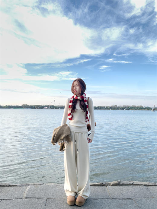 <曾小咸推荐>3.2现货秒杀！微信超特价！韩系抽绳高腰直筒休闲裤（加绒） 日常199.99 立减110 秒杀89.99！ 商品图12