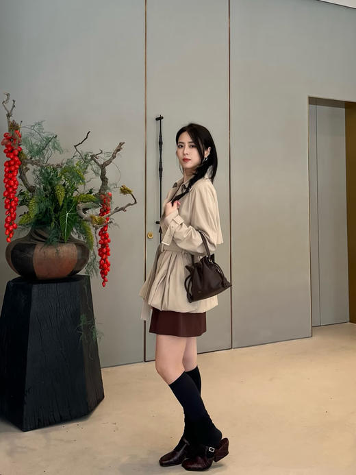 31-1 三月大新 排他性独家圆正 lew花苞裙摆 腰带系带风衣外套 我穿40 商品图4