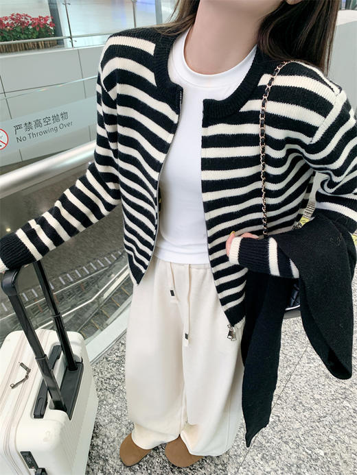 <曾小咸推荐>3.2现货秒杀！微信超特价！韩系抽绳高腰直筒休闲裤（加绒） 日常199.99 立减110 秒杀89.99！ 商品图10