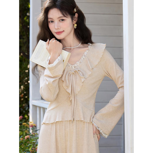 鹿向南「林间絮语」气质燕麦色时尚套装女春季长袖法式上衣两件套 商品图2