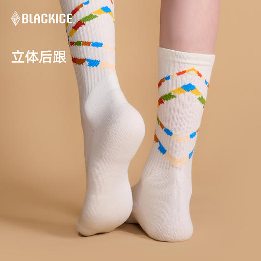 【10A抗菌】黑冰马年本命年女士红色袜子男款羊毛徒步登山袜Z2217 商品图6