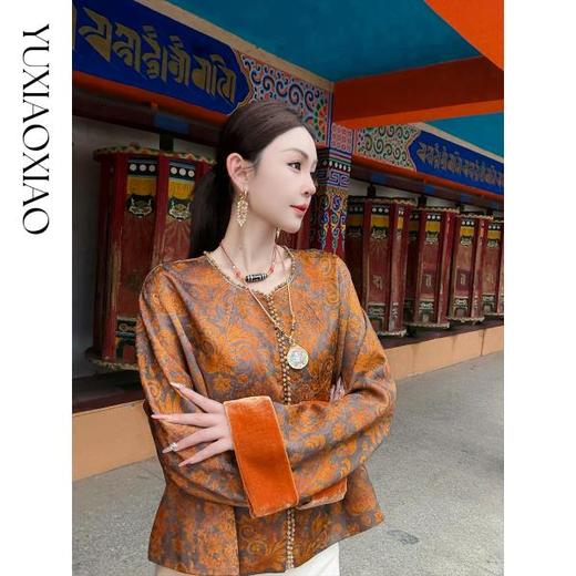 余潇潇【金陵贵女】亚麻混纺新中式国风拼桑蚕丝混纺丝绒印花外套 商品图2