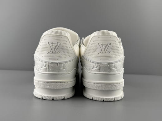 春季特惠💰720 LV 纯原版本 # 驴牌 Trainer 全白 满印印花 商品图5