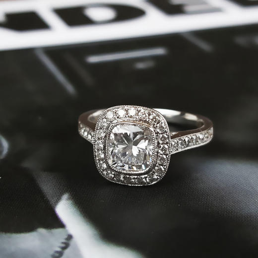 【天然正品】AU750白金简约时尚方型1.01克拉钻石戒指10号（戒圈可改）130226NJT02 商品图2