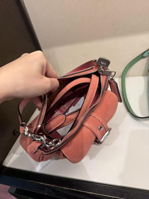 到手价1480元 Coach麂皮Ashton mini斜挎/腋下包 尺寸：20*9.5*5.5cm  美国代购，无中文标签，介意慎拍 商品图2