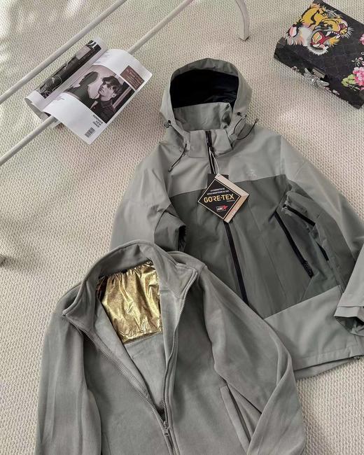 F022779早春新款户外三合一情侣冲锋衣外套 商品图2