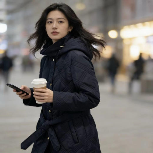 到手价218元 Jones New York 女士绗缝连帽束腰中长款棉服 主打通勤与日常穿搭，白菜价，性价比高 美国代购，无中文标签，介意慎拍 商品图0