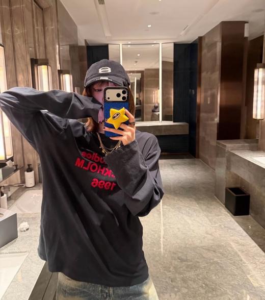 一店k （超级断货王！26ss新春限定 ！）原版定织定染棉麻面料 ！AC女孩👧🏻一件T就能穿出高级感！植绒logo太帅了！面料依旧舒适！版型依旧慵懒！松弛还得1996！短袖/长袖2款入！ 商品图2