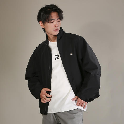 DRONKOO 2026 立领左胸金属标肩袖滚条下摆橡筋中厚夹克 商品图3