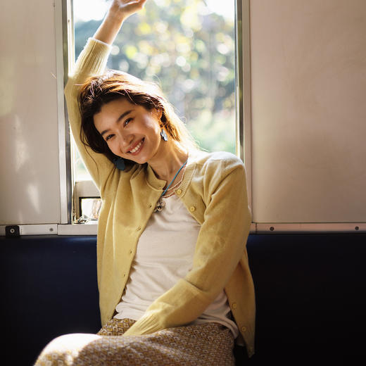 特绽放112朵/三色堇-撞色针织衫·多色撞边宽松短款开襟毛针织衫 商品图1