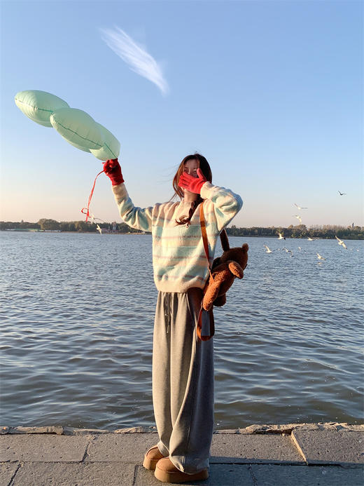 <曾小咸推荐>3.2现货秒杀！微信超特价！韩系抽绳高腰直筒休闲裤（加绒） 日常199.99 立减110 秒杀89.99！ 商品图13