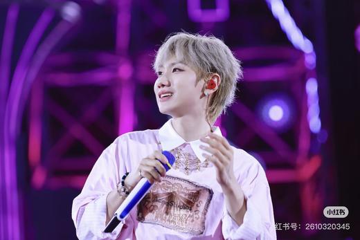 一店d  独家Acne两大爆款打底衫安排 1996系列真的无法抵抗
就是人生T恤 每一件都好好看 随性又松弛 商品图5