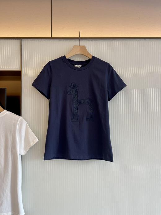 点此购买 哈吉斯春夏季大狗狗女款刺绣短袖T恤 mp 341001 商品图3