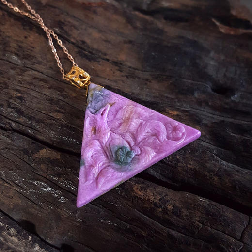 【天然正品】AU750黄金镶天然樱花粉雕九尾狐图案舒俱来（灵气、吉祥）吊坠项链31.1*31.4*4.0MM（皆取最大值）230126NJM22 商品图3