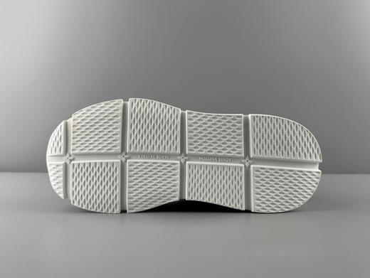 春季特惠💰680 LV 纯原版本 # 驴家 秋冬男士系列 Classic 牛皮革 圆头系带 低帮 生活休闲鞋 商品图4