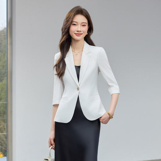 「自」全新升级【铂金会员146/天猫189/差价43】(21157)洛诗琳修身薄款小西装2026春季新款气质通勤收腰七分袖外套 商品图2