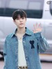 一店k （客供水洗牛仔面料！）一上身就爱爆了！牛仔控的新宠！做旧的牛仔蓝 复古又有腔调！随随便便一个下衣失踪就很好看！谁穿谁好看 真的很难不爱！明星同款 早春情侣牛仔蓝爱心衬衫外套 商品缩略图13